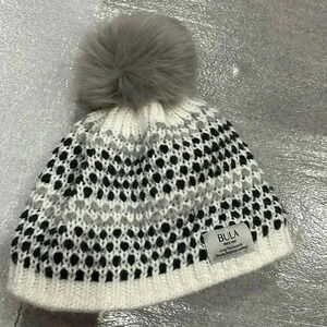 ❤️2/$30❤️Bula Knit  Beanie with Pom-WMN